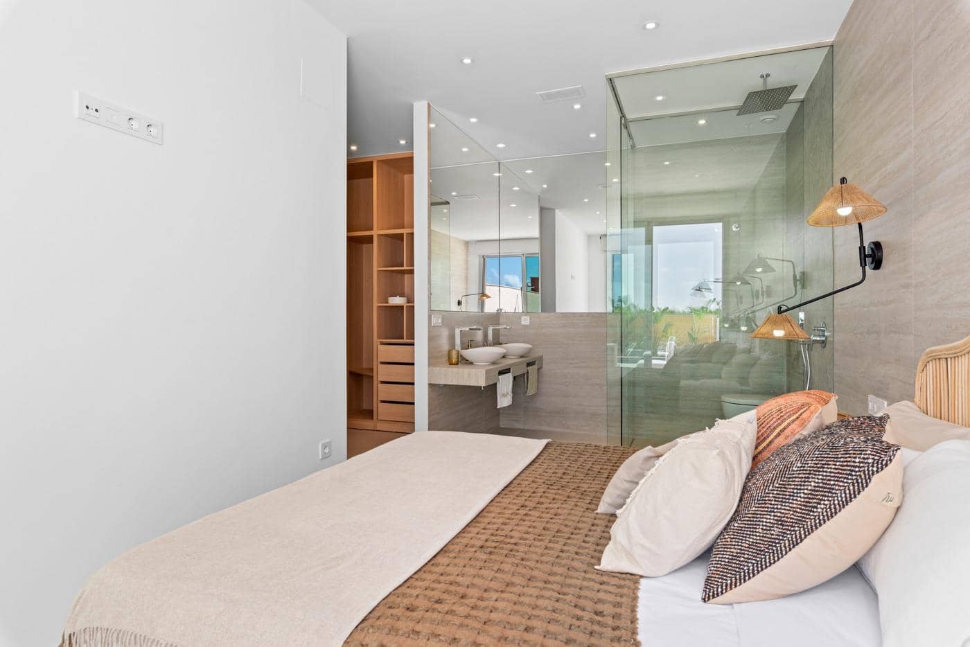 3 slaapkamer Villa te koop in Benijofar met zwembad garage - € 569.900 (Ref: 9052915)