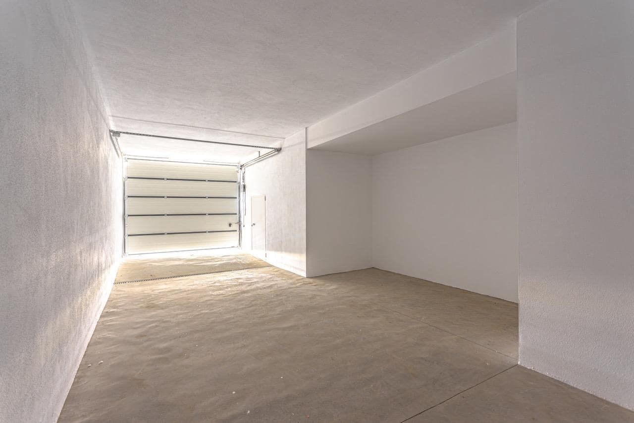 4 slaapkamer Villa te koop in Benahavis met zwembad - € 1.890.000 (Ref: 9052943)