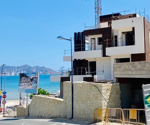 3 soveværelse Lejlighed til salg i Playa Poniente, Benidorm med swimmingpool - € 1.650.000 (Ref: 9053038)