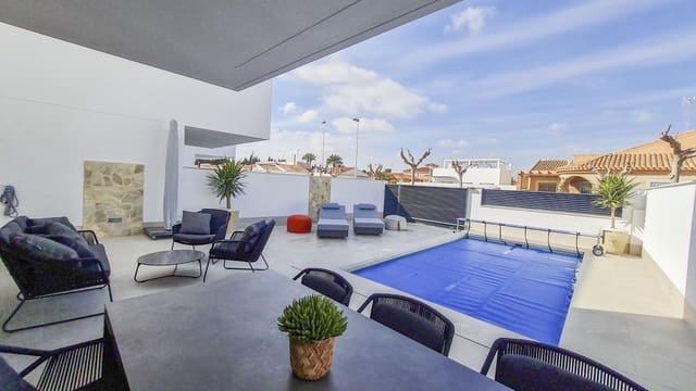 3 sypialnia Willa na sprzedaż w San Pedro del Pinatar ciudad, San Pedro del Pinatar z basenem garażem - 439 000 € (Ref: 9053361)