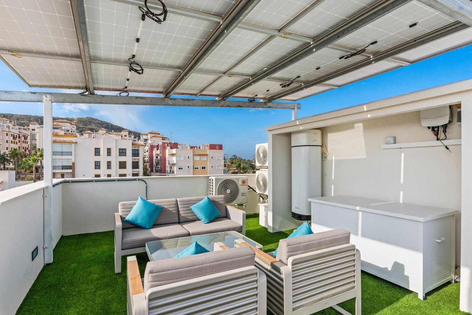 4 soveværelse Villa til salg i Guardamar del Segura med swimmingpool garage - € 507.050 (Ref: 9053372)