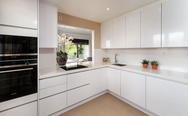 4 soveværelse Villa til salg i Valle Romano Golf, Estepona med swimmingpool garage - € 718.693 (Ref: 9053471)