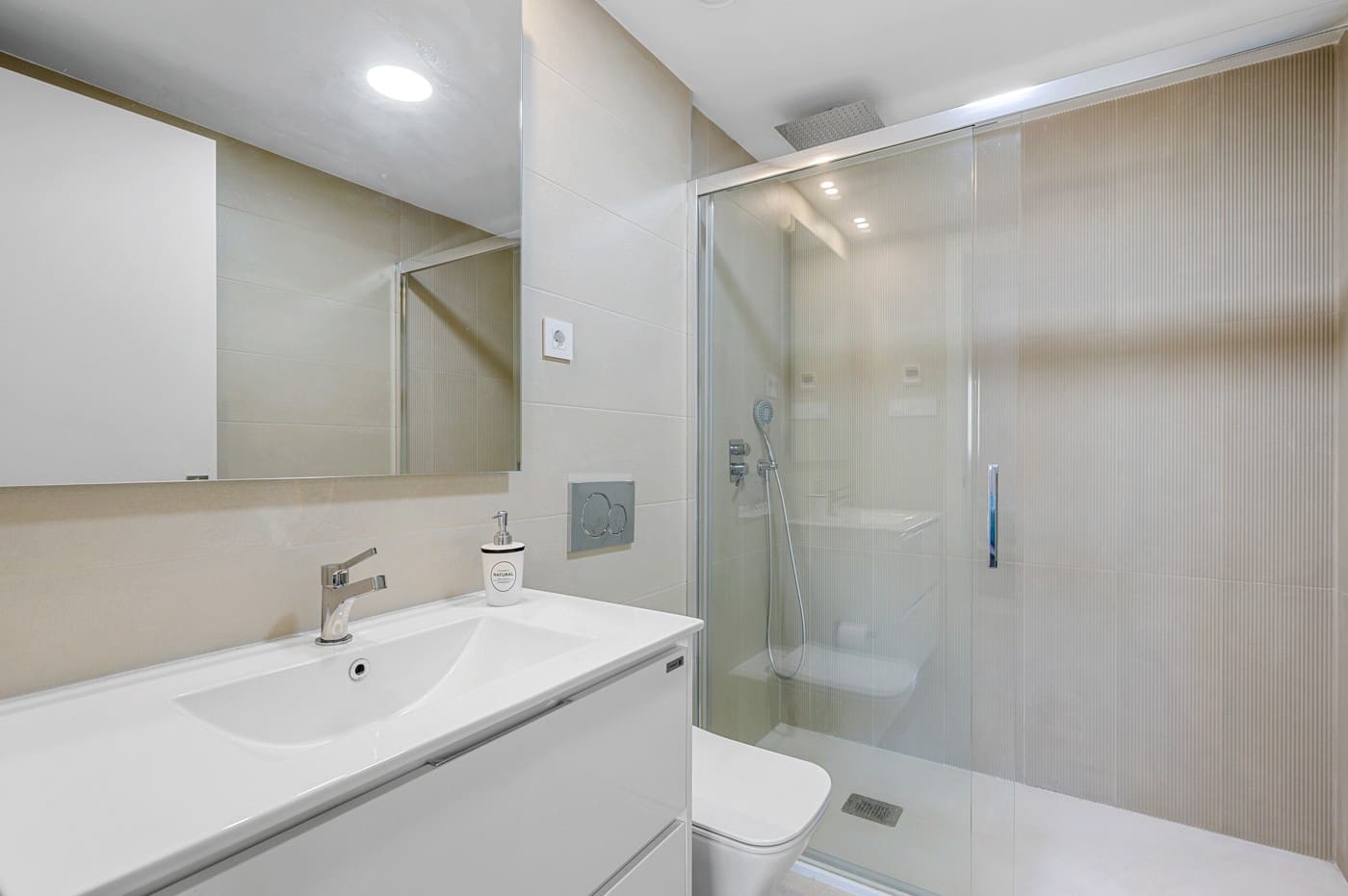 2 sypialnia Apartament na sprzedaż w Orihuela Costa z basenem garażem - 369 000 € (Ref: 9138686)