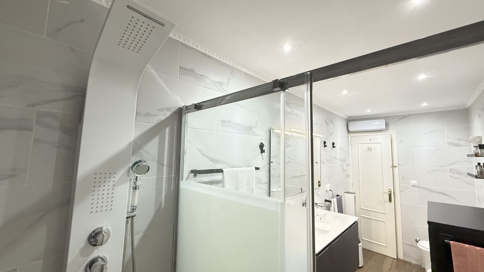 2 sypialnia Dom na sprzedaż w La Zenia z basenem garażem - 349 900 € (Ref: 9189798)