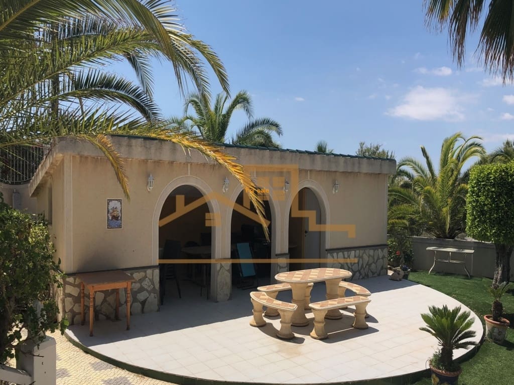 7 quarto Moradia para venda em La Marquesa com piscina garagem - 1 250 000 € (Ref: 9198806)