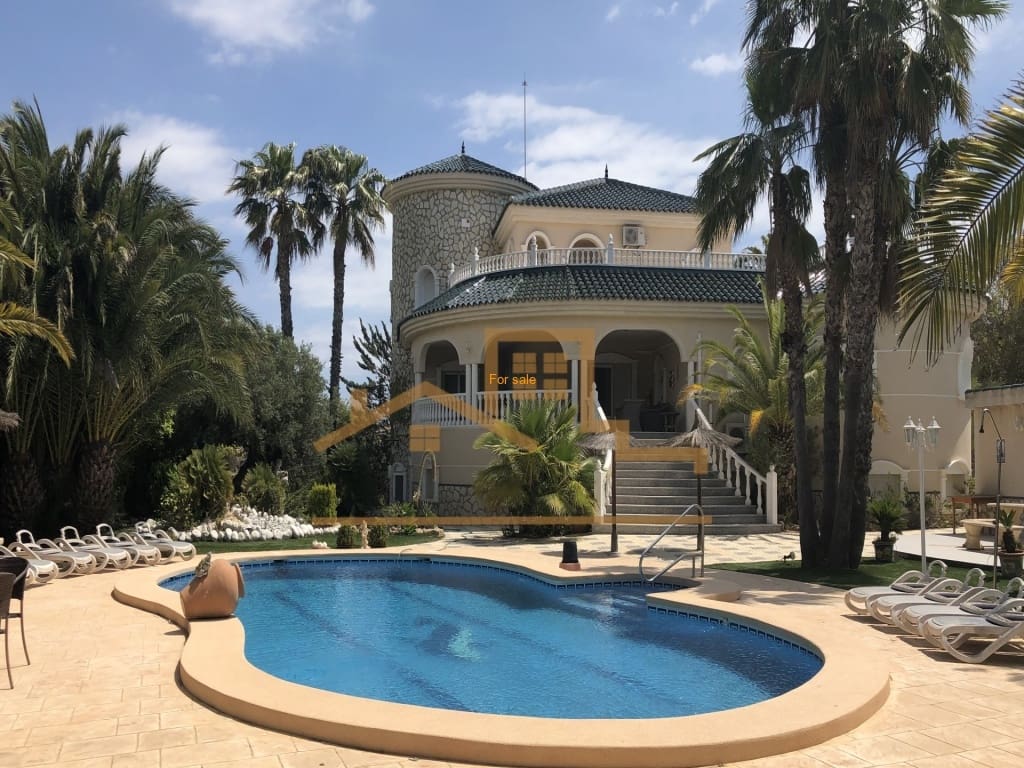 7 quarto Moradia para venda em La Marquesa com piscina garagem - 1 250 000 € (Ref: 9198806)