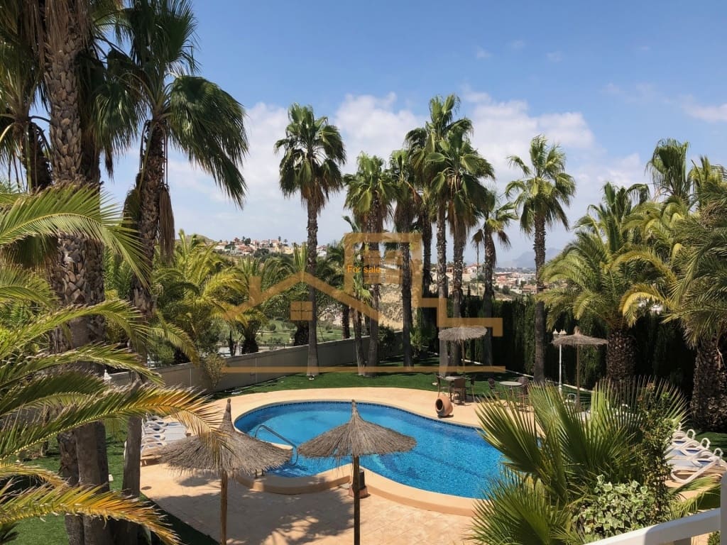 7 quarto Moradia para venda em La Marquesa com piscina garagem - 1 250 000 € (Ref: 9198806)