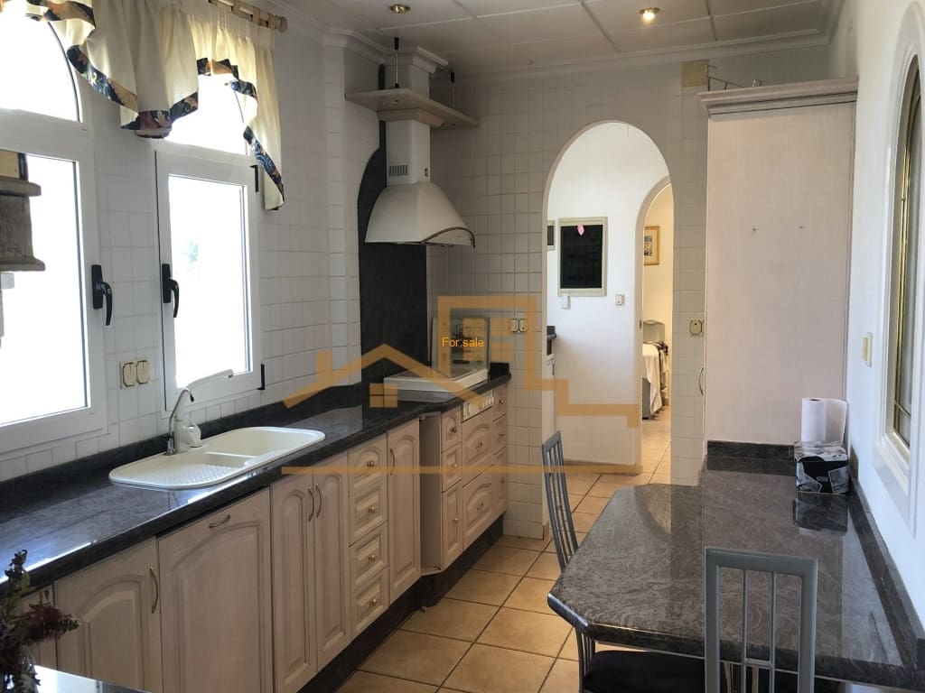 7 quarto Moradia para venda em La Marquesa com piscina garagem - 1 250 000 € (Ref: 9198806)
