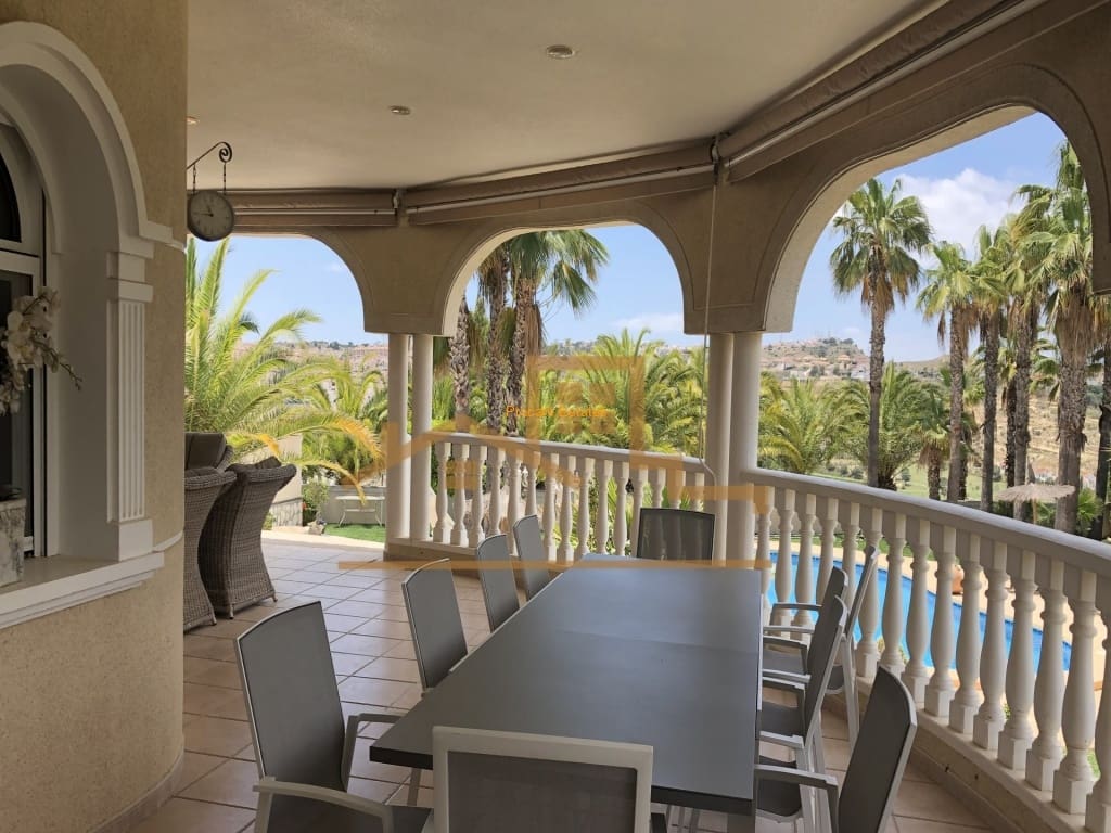 7 quarto Moradia para venda em La Marquesa com piscina garagem - 1 250 000 € (Ref: 9198806)