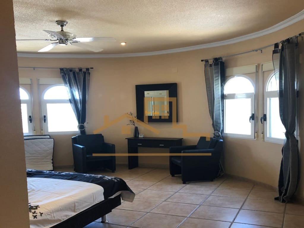 7 quarto Moradia para venda em La Marquesa com piscina garagem - 1 250 000 € (Ref: 9198806)