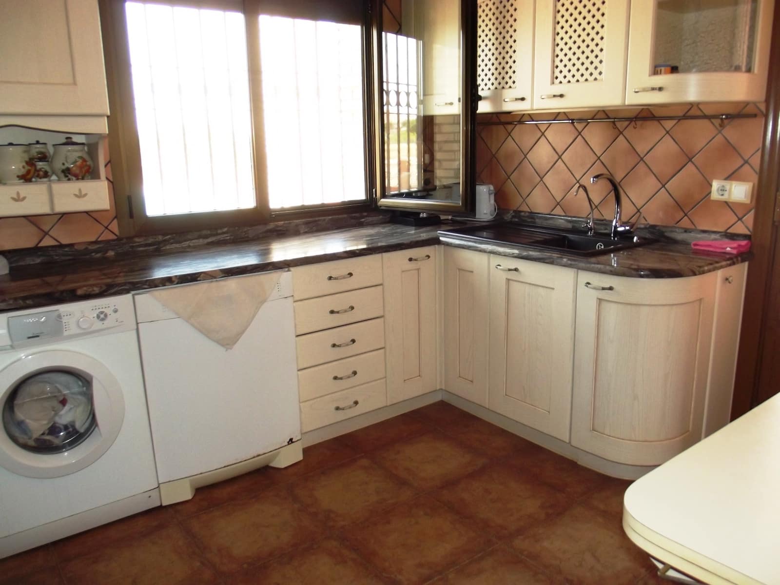 3 sypialnia Willa na sprzedaż w Los Montesinos z basenem garażem - 3 000 000 € (Ref: 9198811)