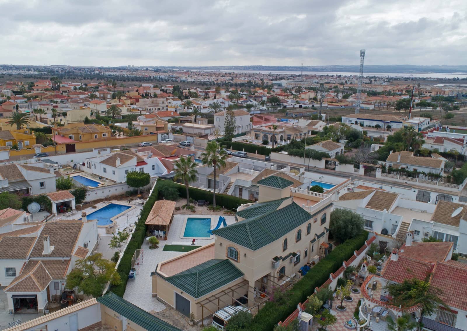 6 soveværelse Villa til salg i El Chaparral med swimmingpool garage - € 750.000 (Ref: 9198812)