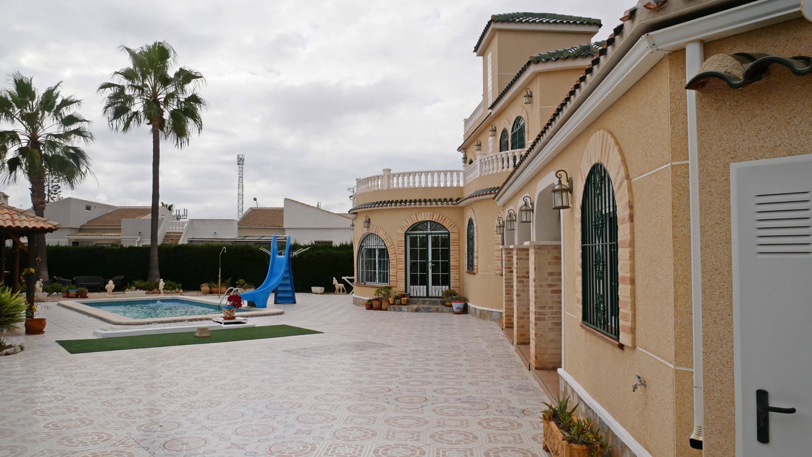 6 soveværelse Villa til salg i El Chaparral med swimmingpool garage - € 750.000 (Ref: 9198812)