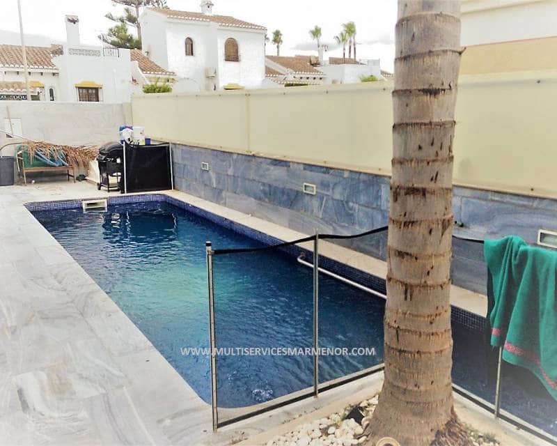 4 Zimmer Villa zu verkaufen in Santiago de la Ribera mit Pool - 379.000 € (Ref: 9198813)