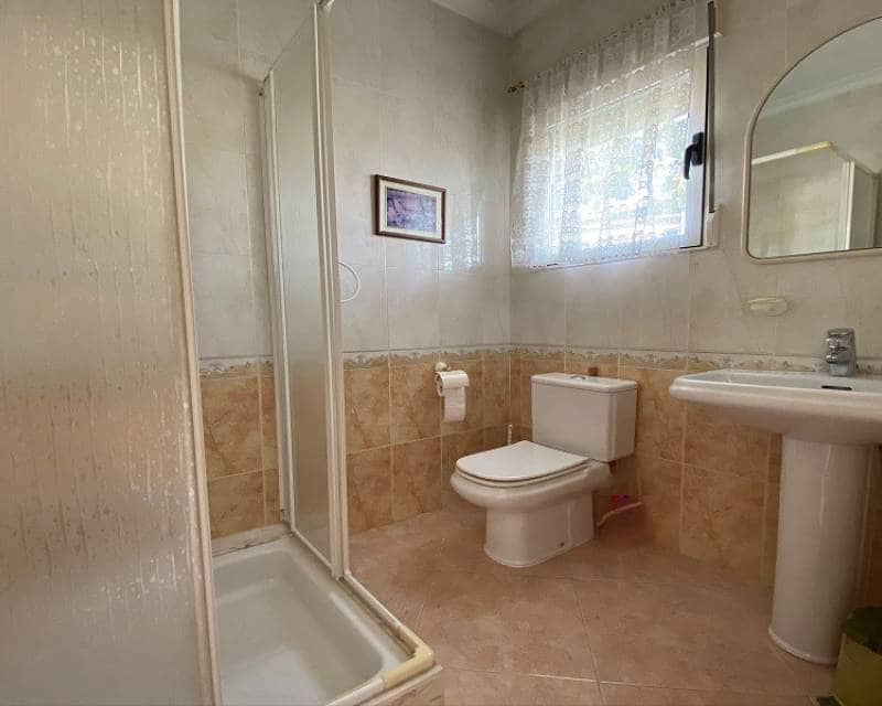 3 soveværelse Villa til salg i Torrevieja med swimmingpool - € 399.000 (Ref: 9198815)