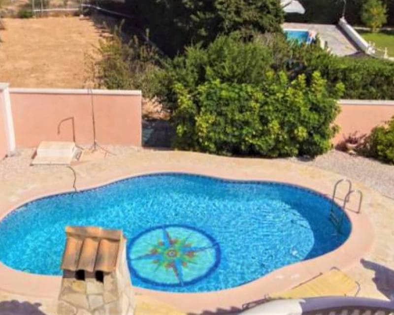 3 soveværelse Villa til salg i Torrevieja med swimmingpool - € 399.000 (Ref: 9198815)