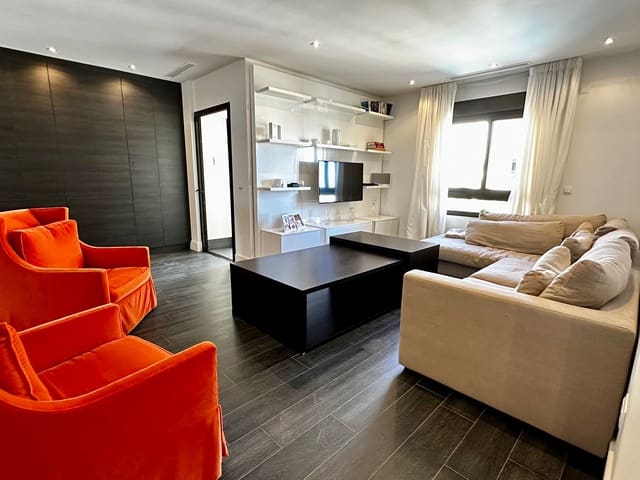 Apartamento de 2 habitaciones en Zona Pueblo, Guardamar del Segura en venta con piscina garaje - 429.000 € (Ref: 9198819)