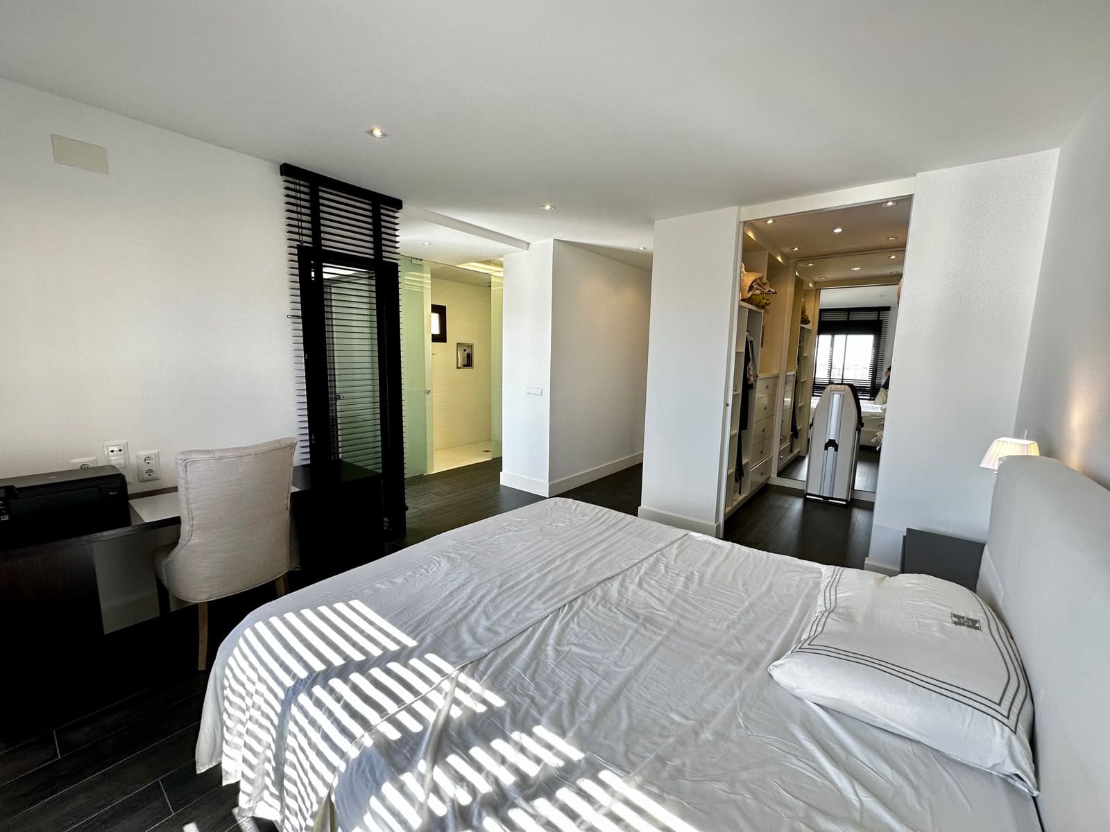 Apartamento de 2 habitaciones en Guardamar del Segura en venta con piscina garaje - 429.000 € (Ref: 9198819)