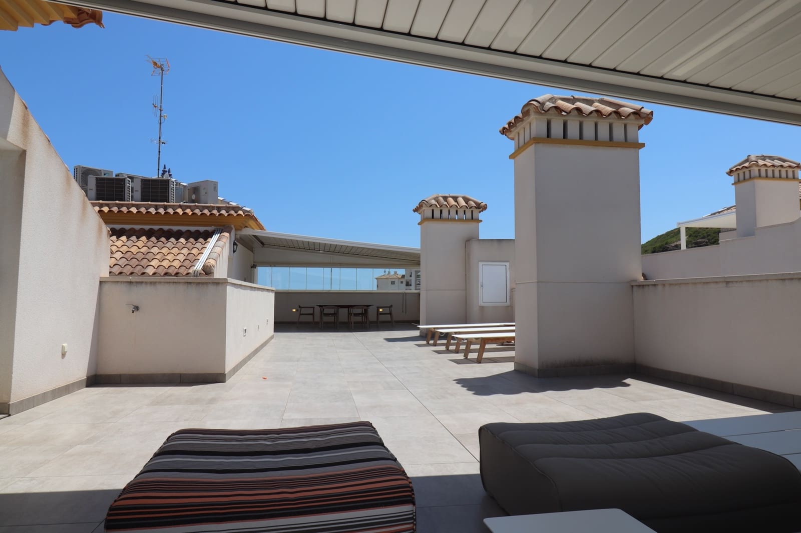 Apartamento de 2 habitaciones en Guardamar del Segura en venta con piscina garaje - 429.000 € (Ref: 9198819)