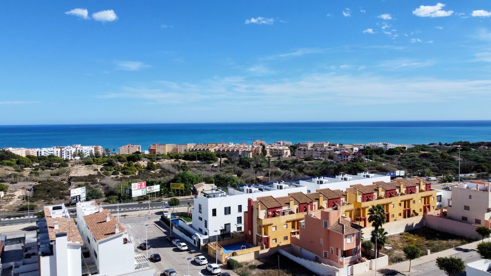 Apartamento de 2 habitaciones en Guardamar del Segura en venta con piscina garaje - 429.000 € (Ref: 9198819)