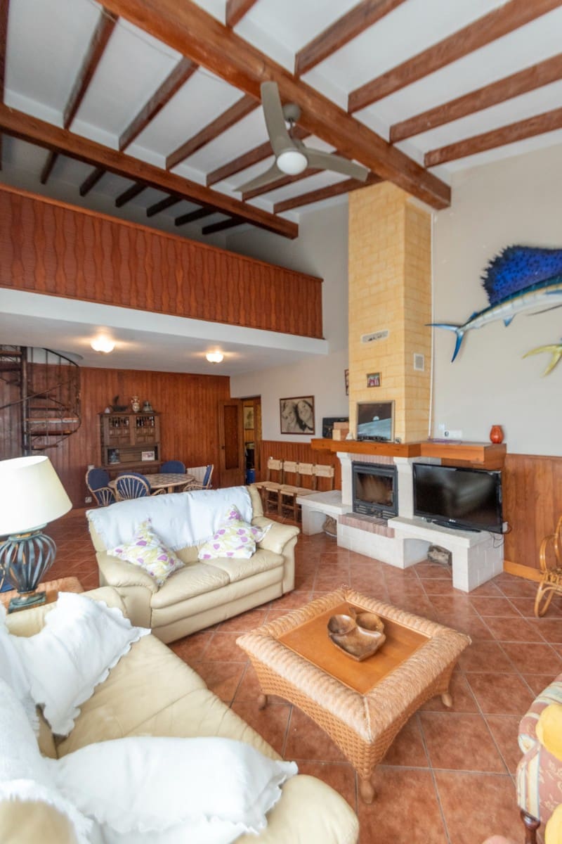 5 sypialnia Willa na sprzedaż w Guardamar del Segura z garażem - 1 100 000 € (Ref: 9198826)