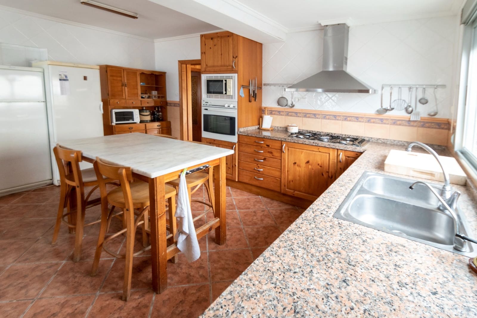 5 sypialnia Willa na sprzedaż w Guardamar del Segura z garażem - 1 100 000 € (Ref: 9198826)