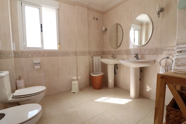 Chalet de 3 habitaciones en Algorfa en venta con piscina garaje - 585.000 € (Ref: 9198832)