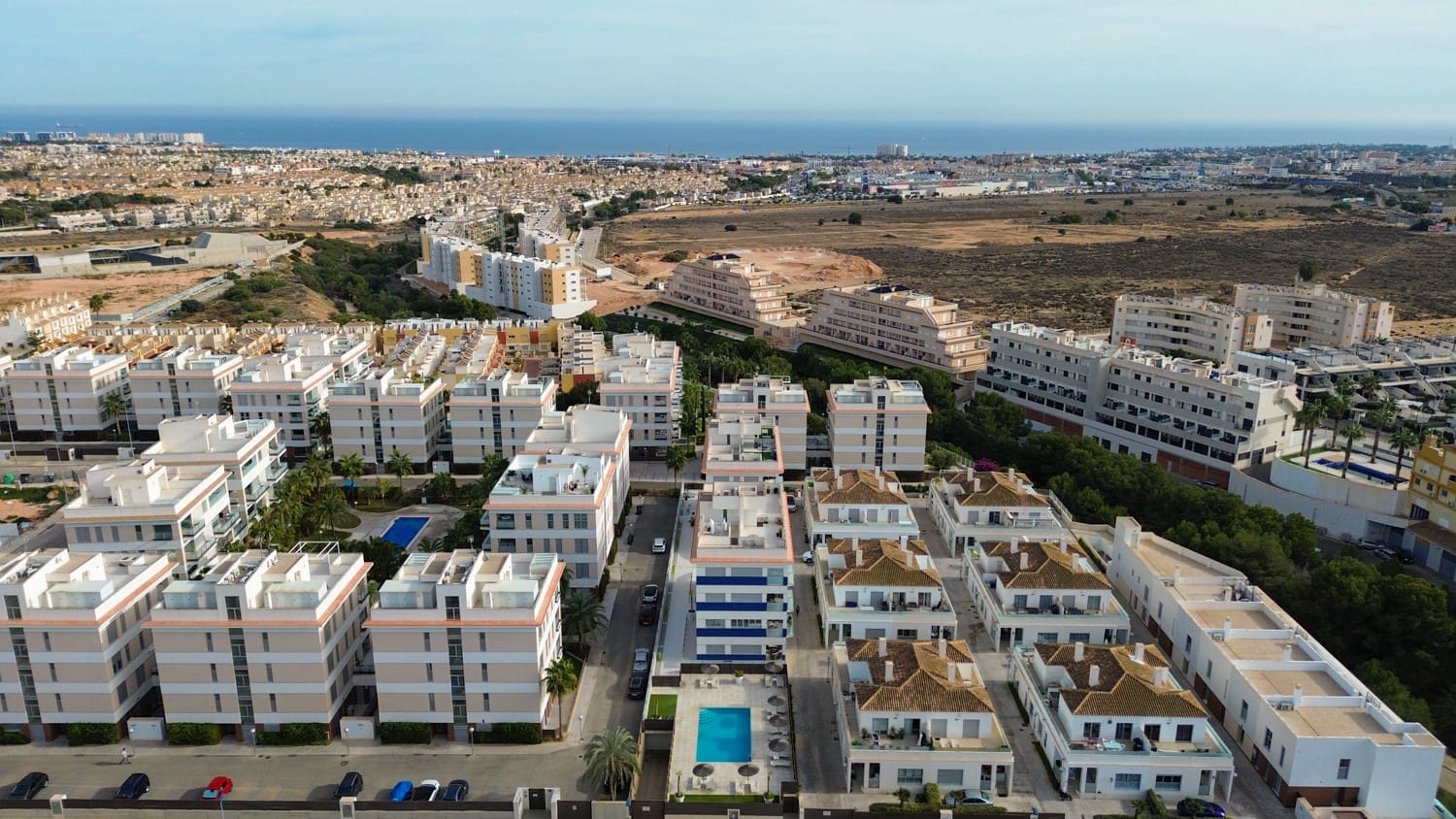 3 bedroom Apartment for sale in Villamartin with pool garage - € 249,500 (Ref: 9198833)