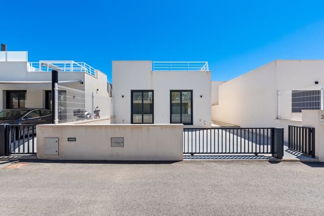 5 soveværelse Villa til salg i San Miguel de Salinas med swimmingpool - € 499.990 (Ref: 9198838)