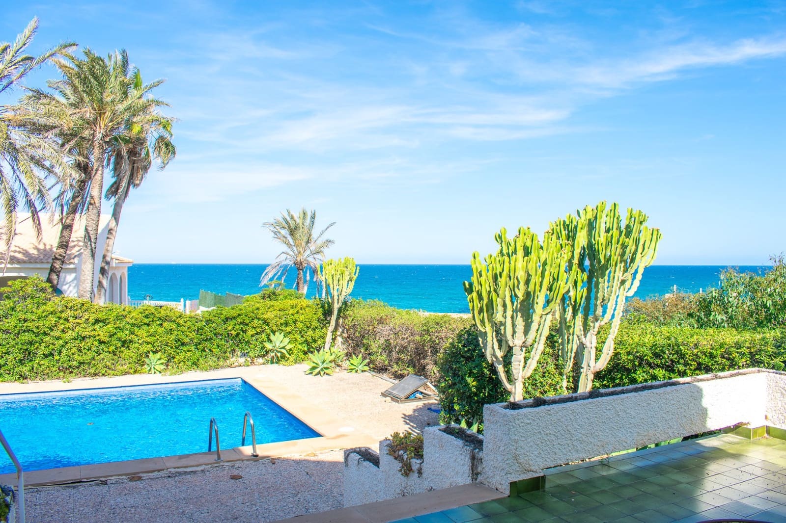 5 bedroom Villa for sale in Cabo Roig with pool - € 1,600,000 (Ref: 9198839)