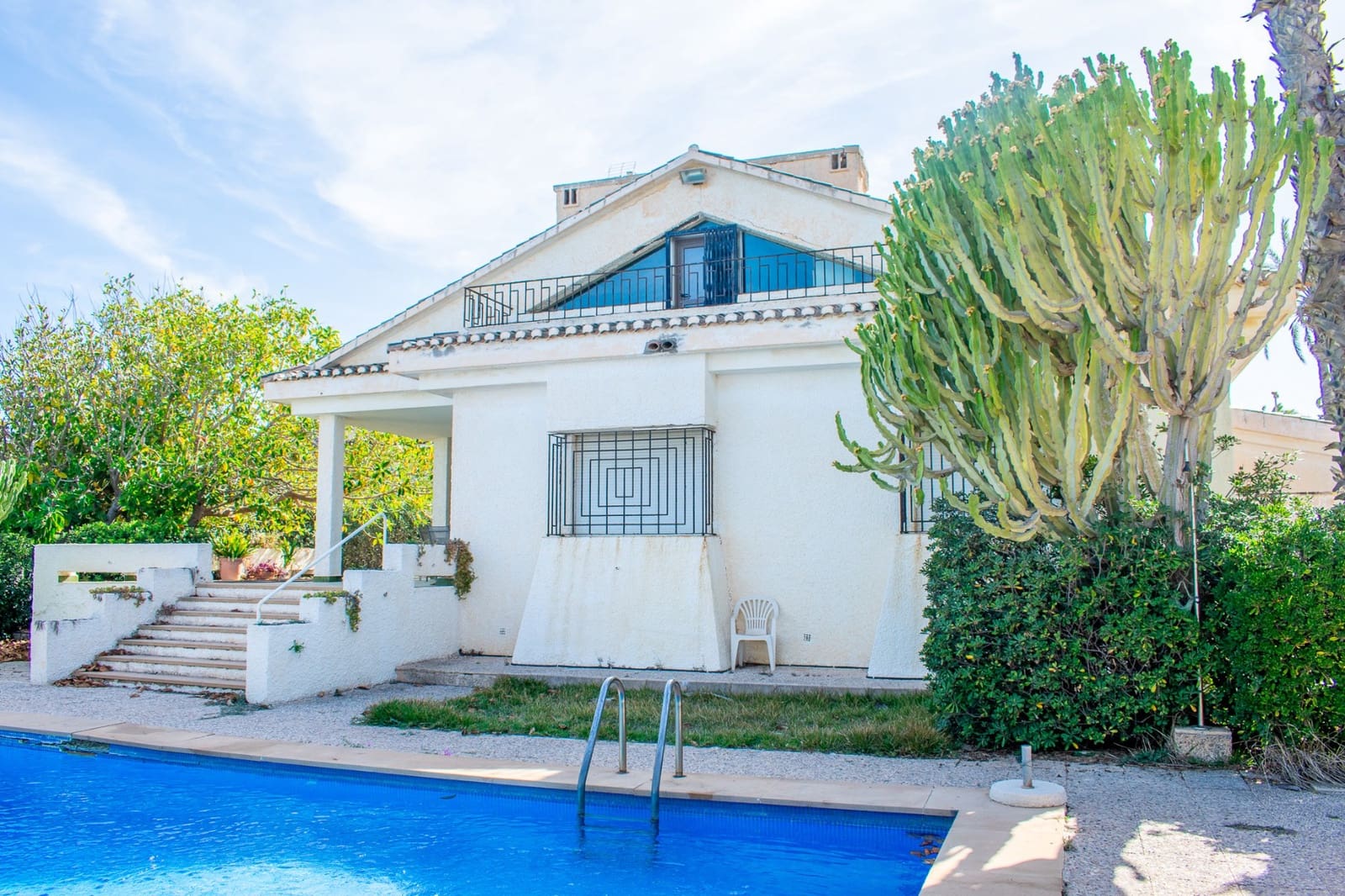 5 bedroom Villa for sale in Cabo Roig with pool - € 1,600,000 (Ref: 9198839)