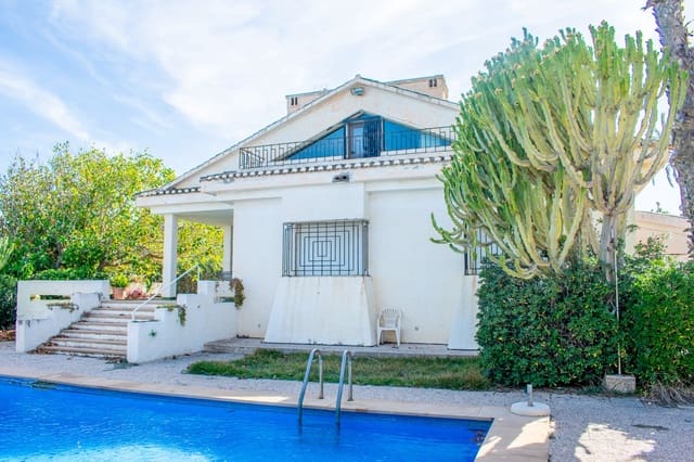 5 bedroom Villa for sale in Cabo Roig, Orihuela with pool - € 1,600,000 (Ref: 9198839)