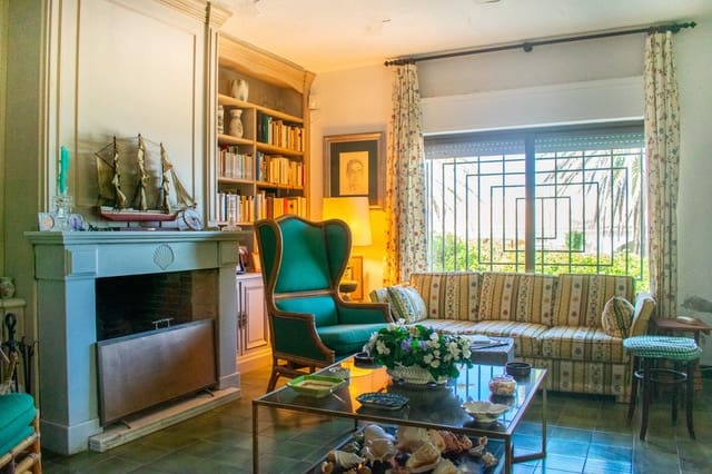 5 bedroom Villa for sale in Cabo Roig, Orihuela with pool - € 1,600,000 (Ref: 9198839)