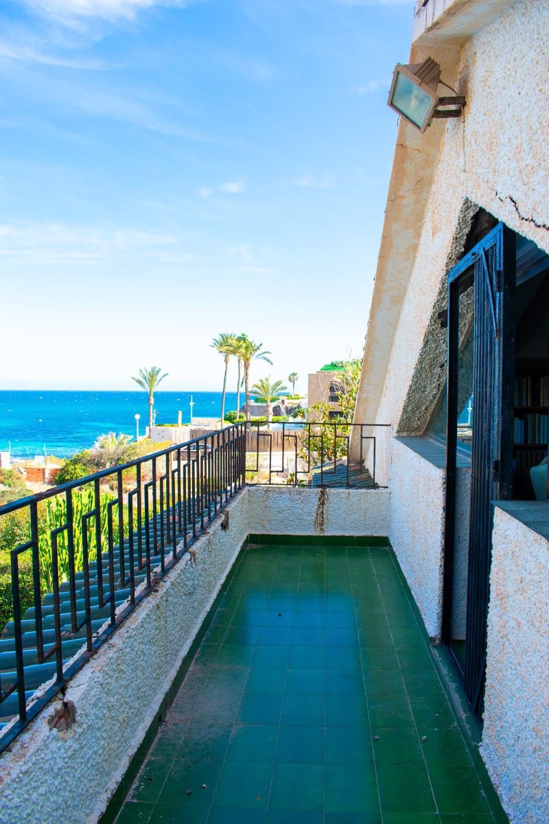 5 bedroom Villa for sale in Cabo Roig with pool - € 1,600,000 (Ref: 9198839)