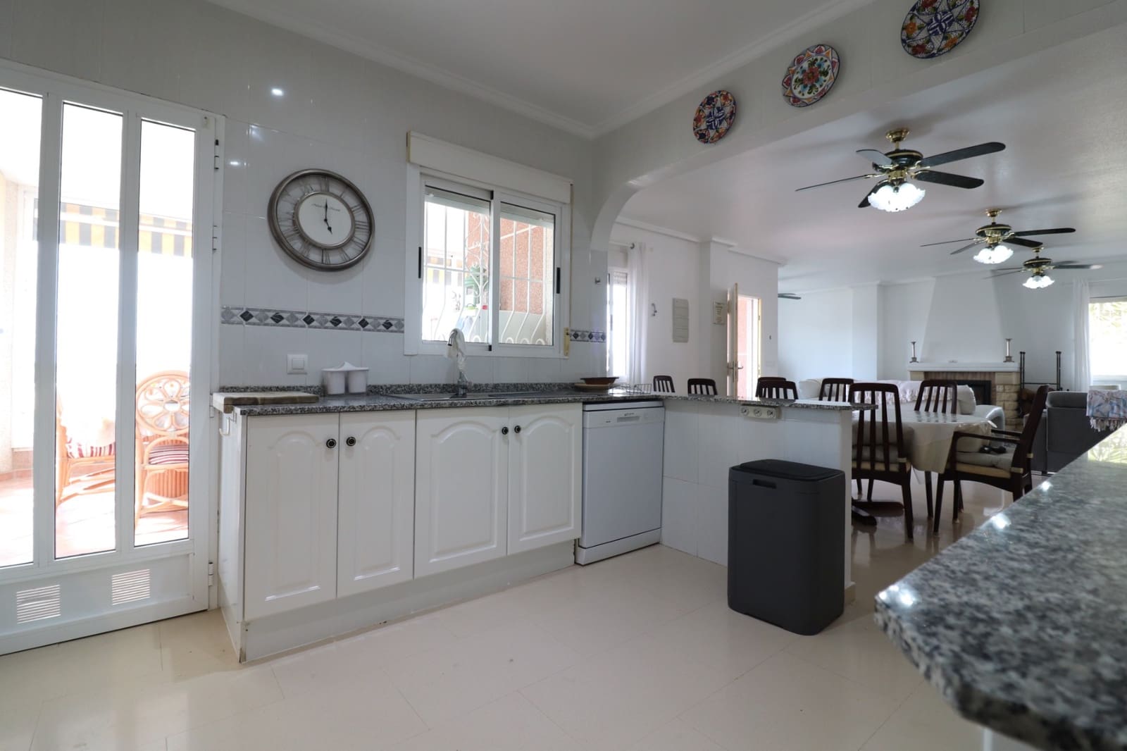 4 slaapkamer Villa te koop in Algorfa met zwembad garage - € 474.950 (Ref: 9198840)