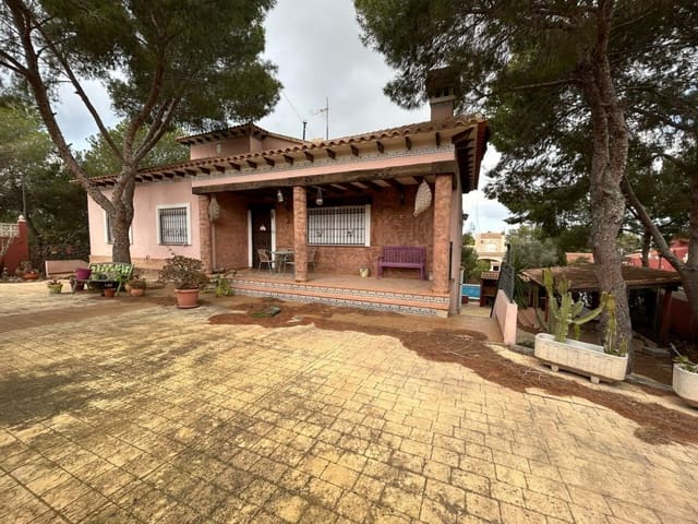 5 soverom Villa til salgs i San Miguel de Salinas med svømmebasseng garasje - € 435 000 (Ref: 9198849)