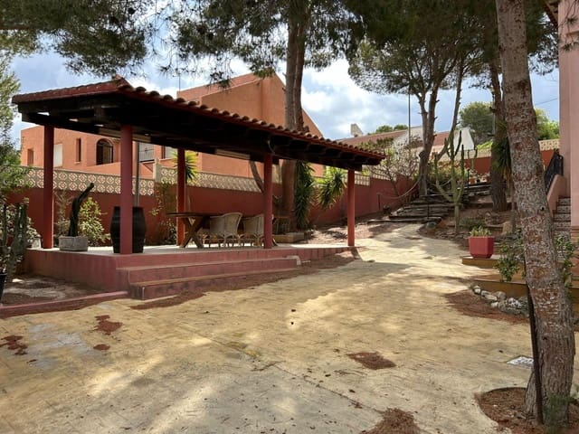 5 soverom Villa til salgs i San Miguel de Salinas med svømmebasseng garasje - € 435 000 (Ref: 9198849)