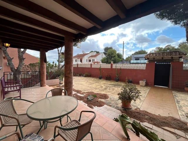 5 soverom Villa til salgs i San Miguel de Salinas med svømmebasseng garasje - € 435 000 (Ref: 9198849)