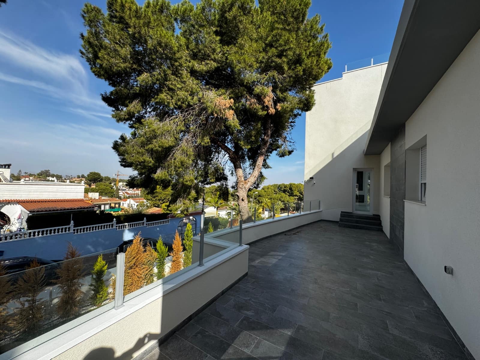 5 bedroom Villa for sale in Los Balcones with pool garage - € 1,100,000 (Ref: 9198851)