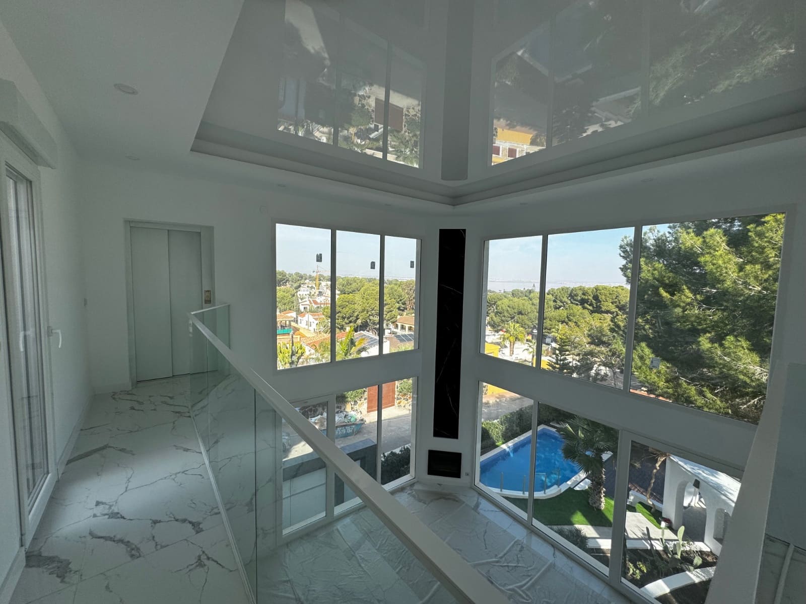 5 bedroom Villa for sale in Los Balcones with pool garage - € 1,100,000 (Ref: 9198851)