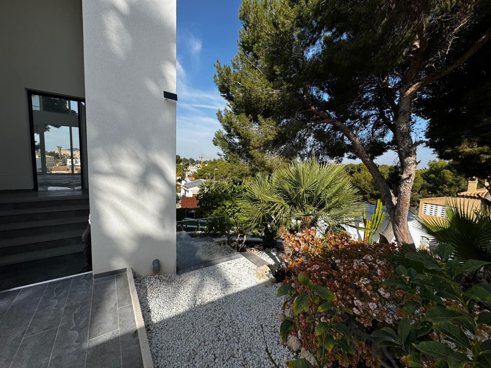 5 bedroom Villa for sale in Los Balcones with pool garage - € 1,100,000 (Ref: 9198851)