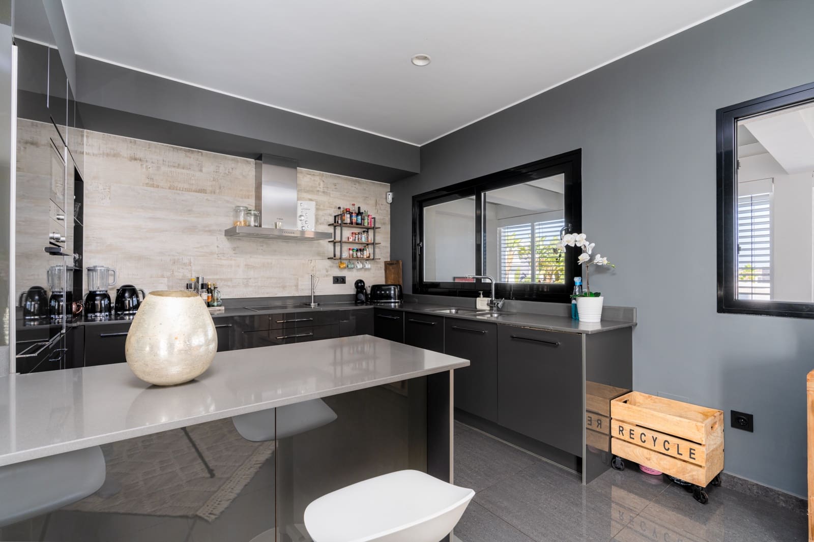 7 bedroom Villa for sale in San Fulgencio with pool garage - € 1,090,000 (Ref: 9198857)