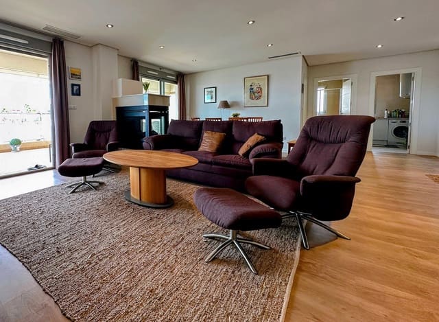 4 slaapkamer Appartement te koop in La Zenia, Orihuela met zwembad - € 420.000 (Ref: 9198861)