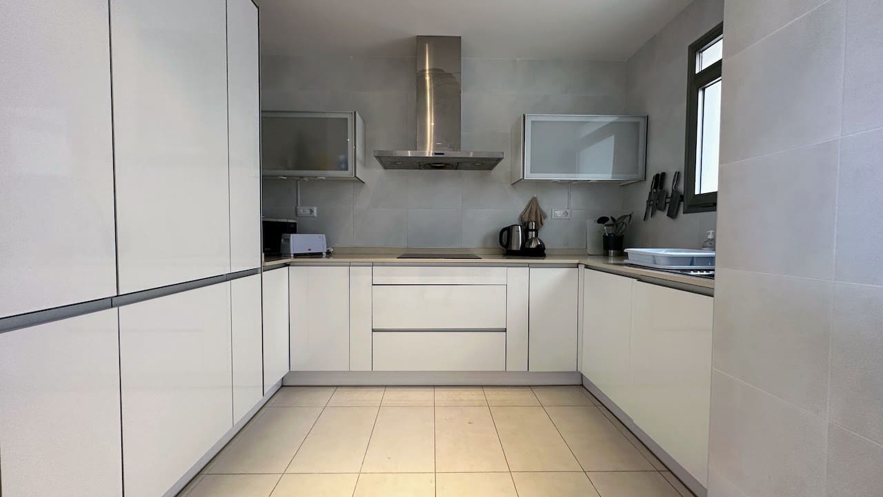 4 slaapkamer Appartement te koop in La Zenia met zwembad - € 420.000 (Ref: 9198861)