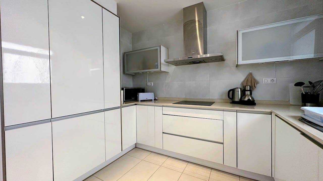 4 slaapkamer Appartement te koop in La Zenia met zwembad - € 420.000 (Ref: 9198861)