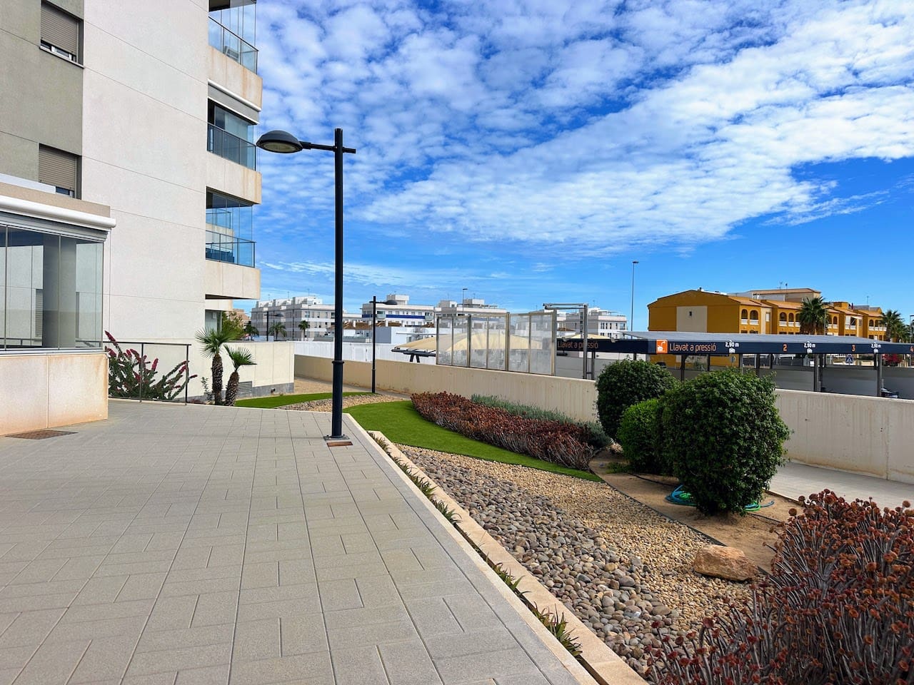 4 slaapkamer Appartement te koop in La Zenia met zwembad - € 420.000 (Ref: 9198861)