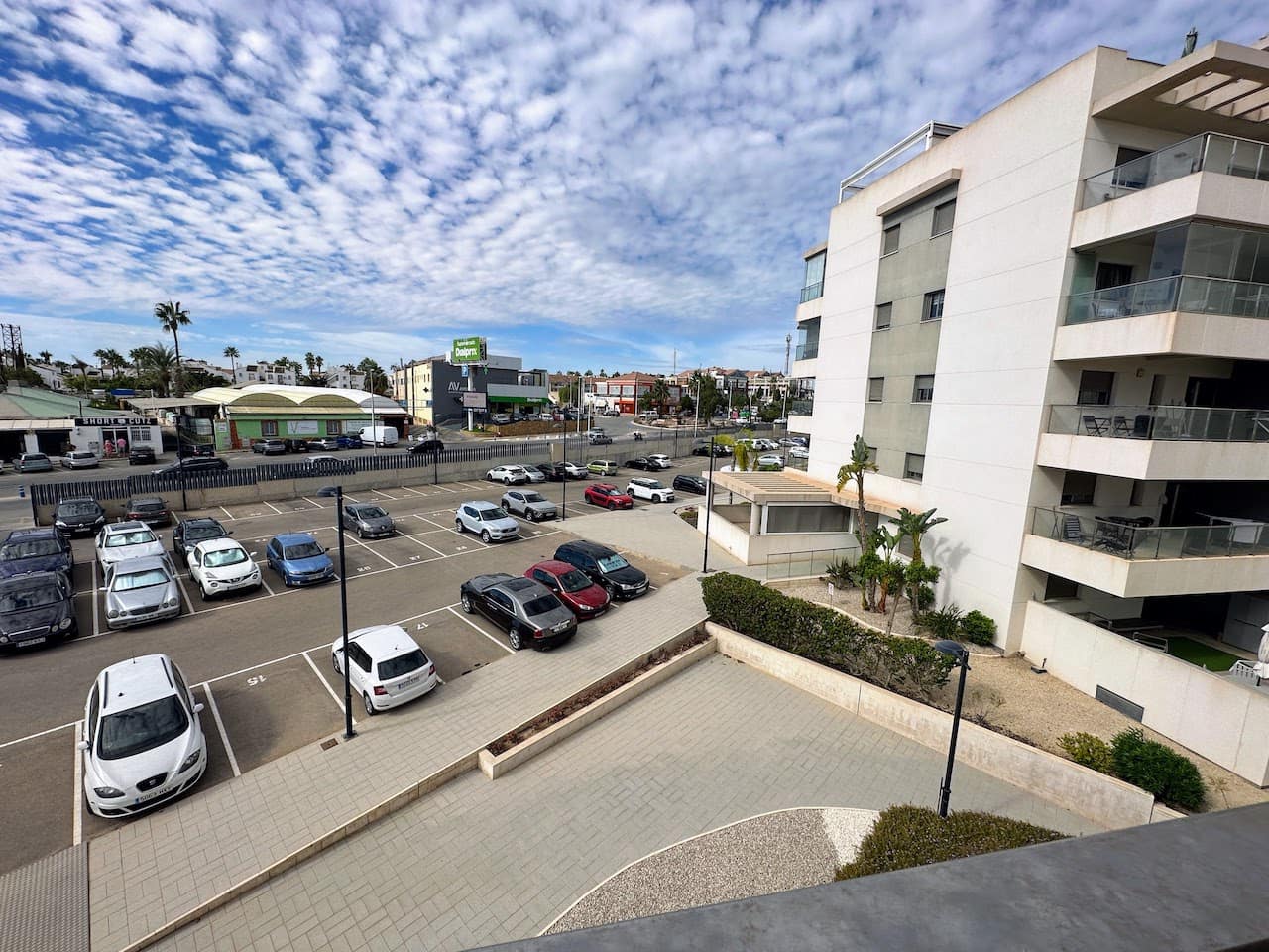 4 slaapkamer Appartement te koop in La Zenia met zwembad - € 420.000 (Ref: 9198861)
