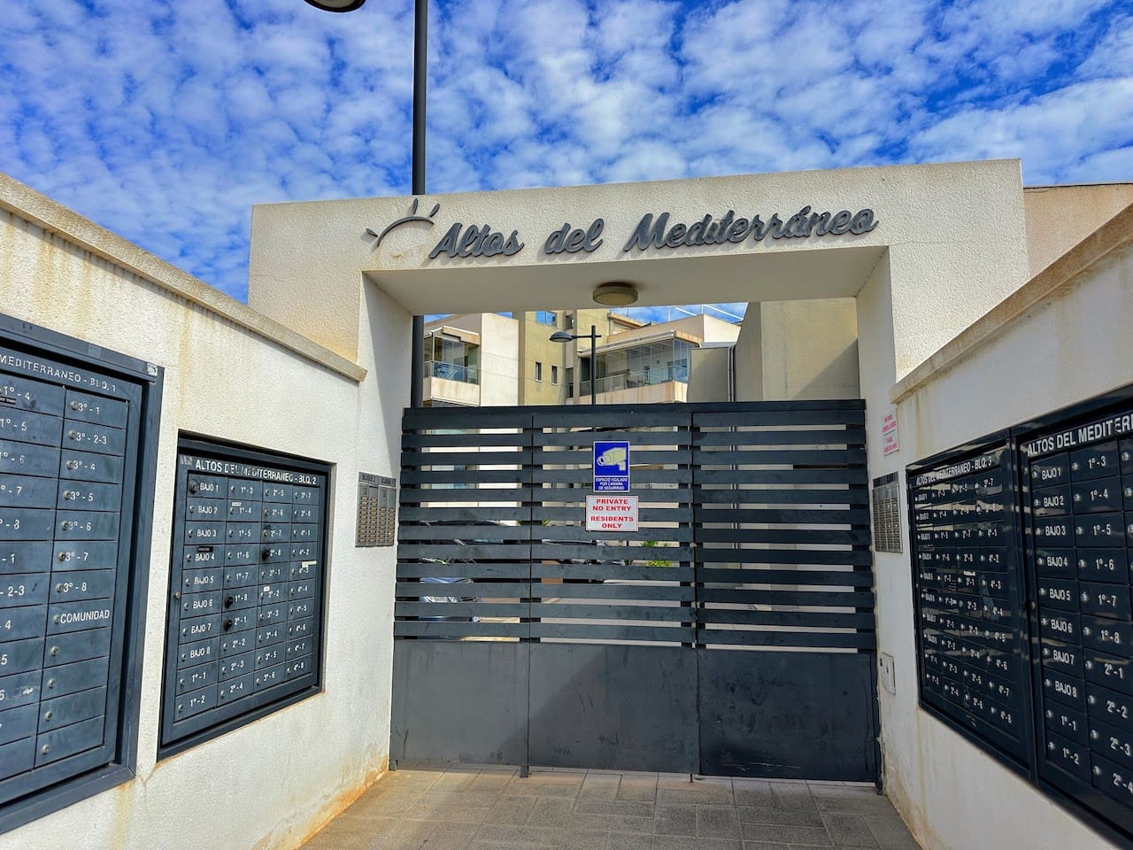 4 slaapkamer Appartement te koop in La Zenia met zwembad - € 420.000 (Ref: 9198861)