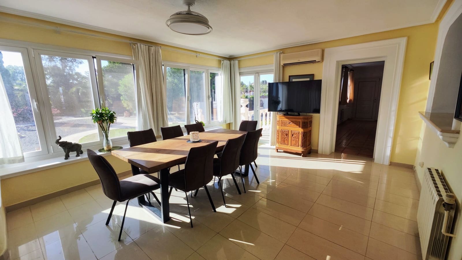 Chalet de 5 habitaciones en San Miguel de Salinas en venta con piscina garaje - 1.499.000 € (Ref: 9198862)