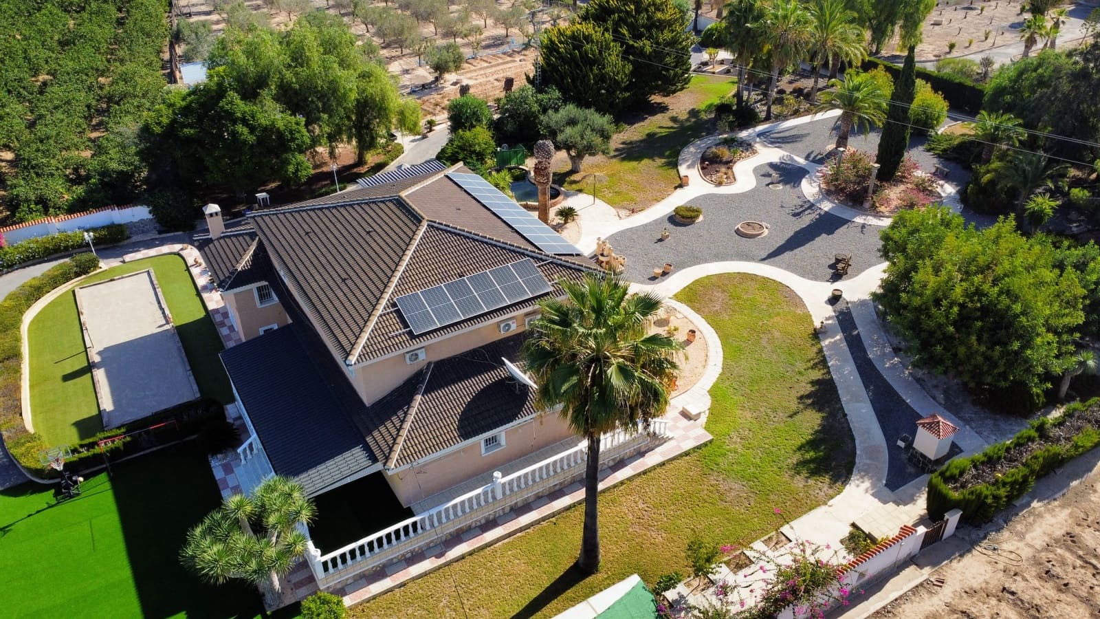 Chalet de 5 habitaciones en San Miguel de Salinas en venta con piscina garaje - 1.499.000 € (Ref: 9198862)